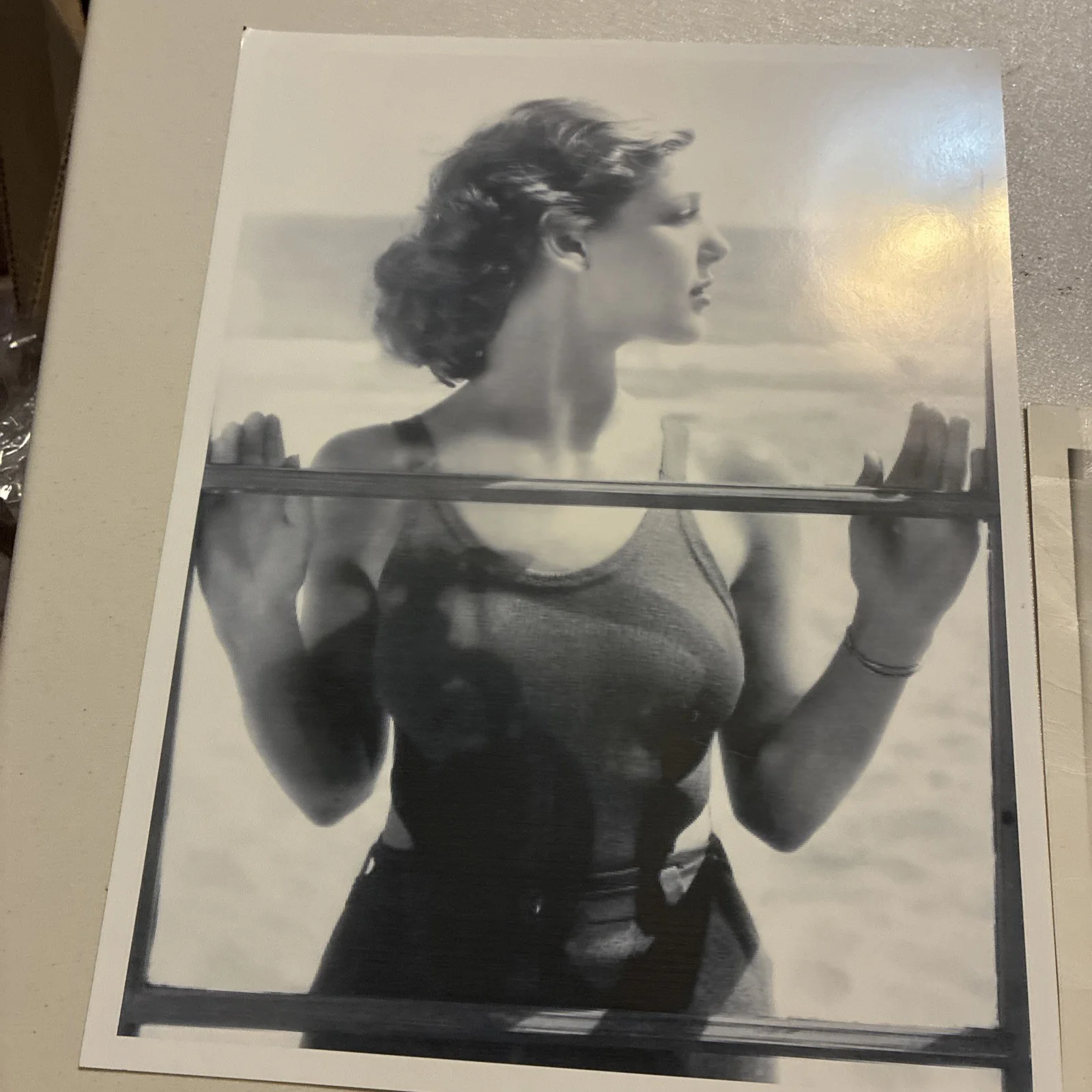 Actress Loretta Young Signed 5x7 Vintage Photo Inscribed + 8 1/2 X 11 RP Photo, изображение 3