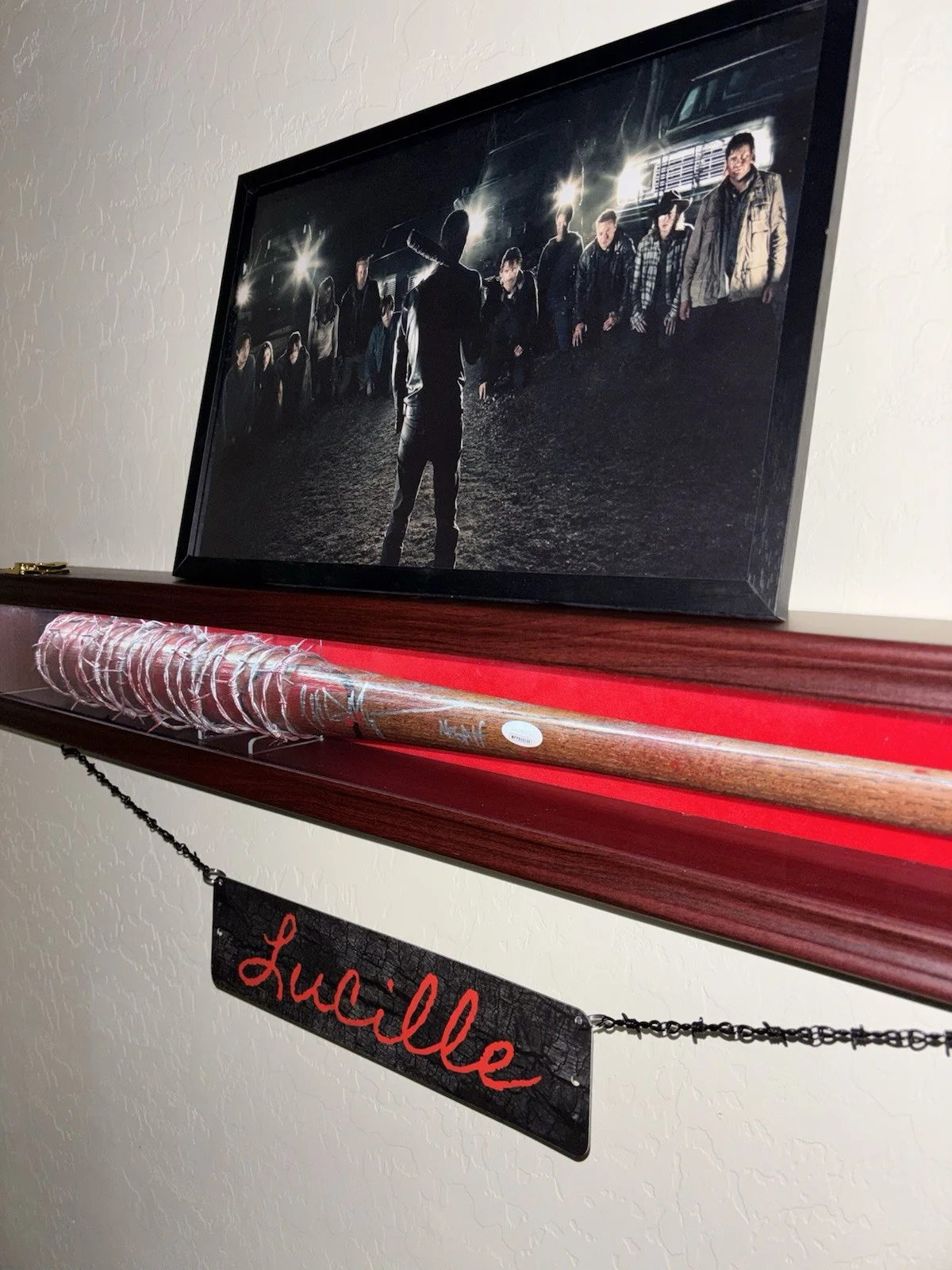 The Walking Dead “Lucille” Bat Autographed By Jeffrey Dean Morgan. JSA Cert, image 4