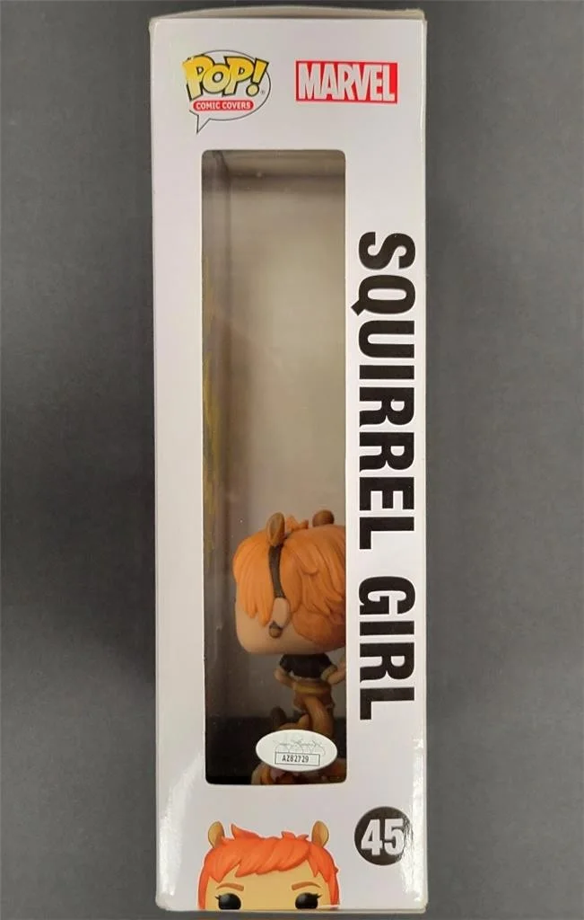 Milana Vayntrub — Milana Vayntrub signed Marvel "Squirrel Girl" Comic Cove Funko Pop 45 ~ JSA, изображение 3