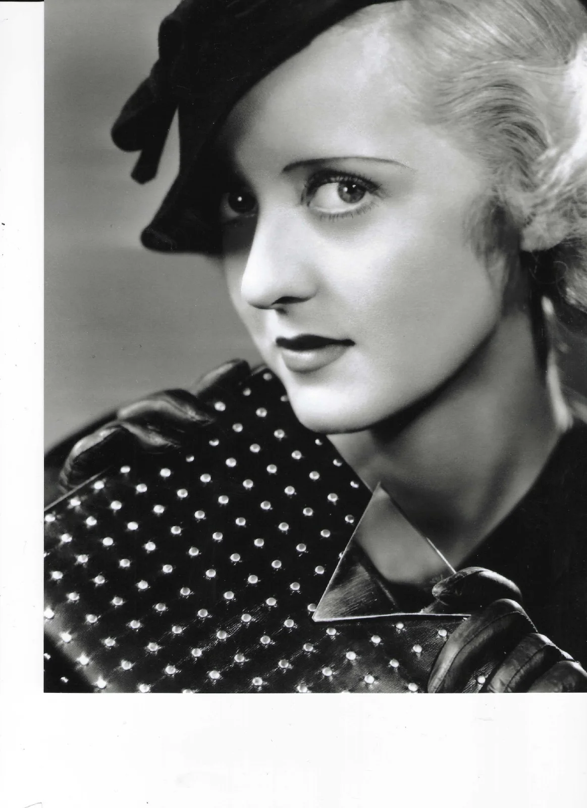 Bette Davis — Bette Davis Signed Card with 8x10 Photo OF HUMAN BONDAGE, All About Eve COA, изображение 2