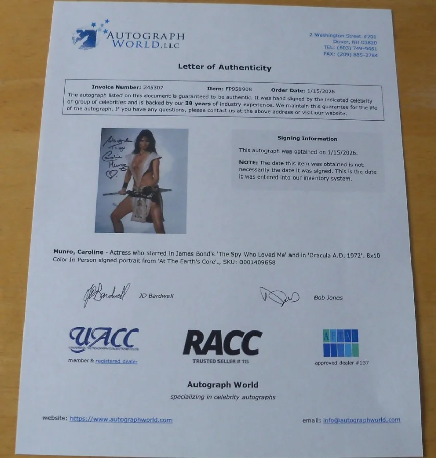 Caroline Munro — Caroline Munro signed photo COA, image 3