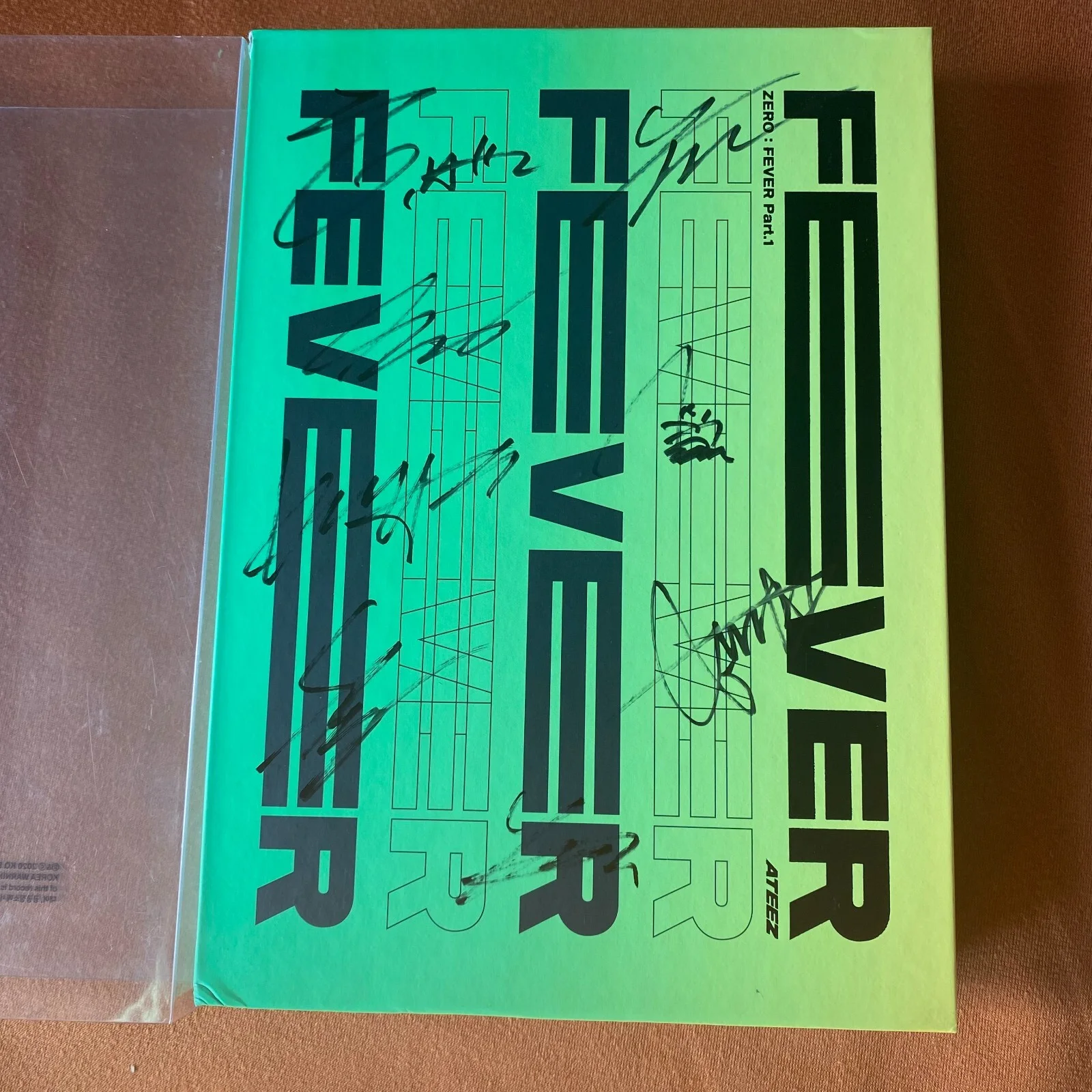 ATEEZ ZERO : FEVER PART.1 - 5TH MINI ALBUM Autographed GREEN VER+Seong Hwa Card, изображение 2