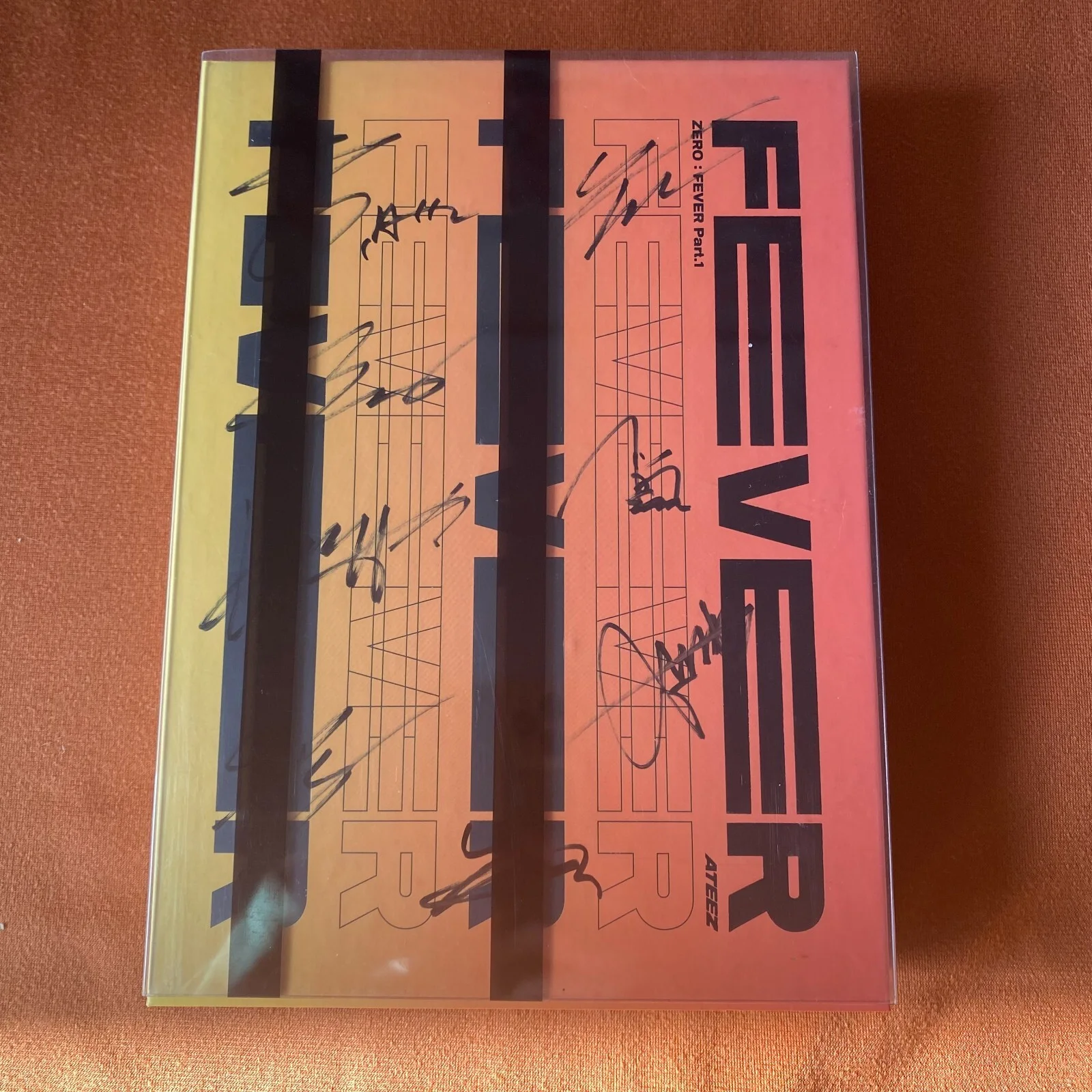 ATEEZ ZERO : FEVER PART.1 - 5TH MINI ALBUM Autographed YELLOW VER+PHOTO CARD A, изображение 2