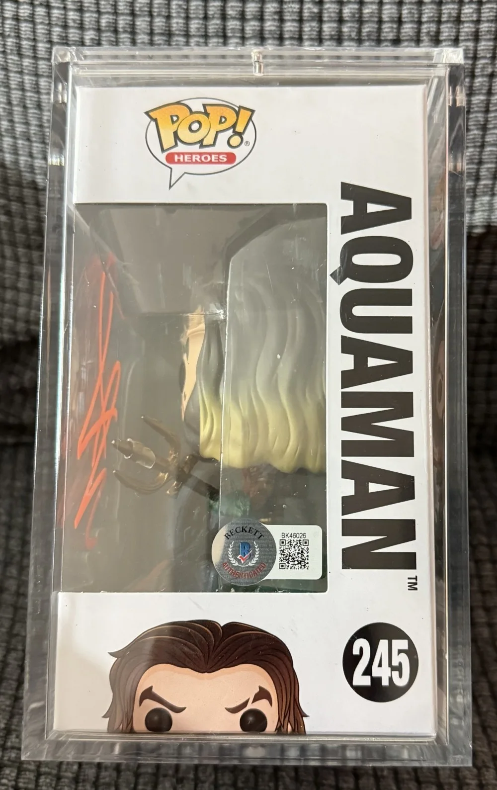 Jason Momoa — Jason Momoa Signed Autograph Aquaman Funko Pop 245 Beckett BAS HARD CASE, image 2