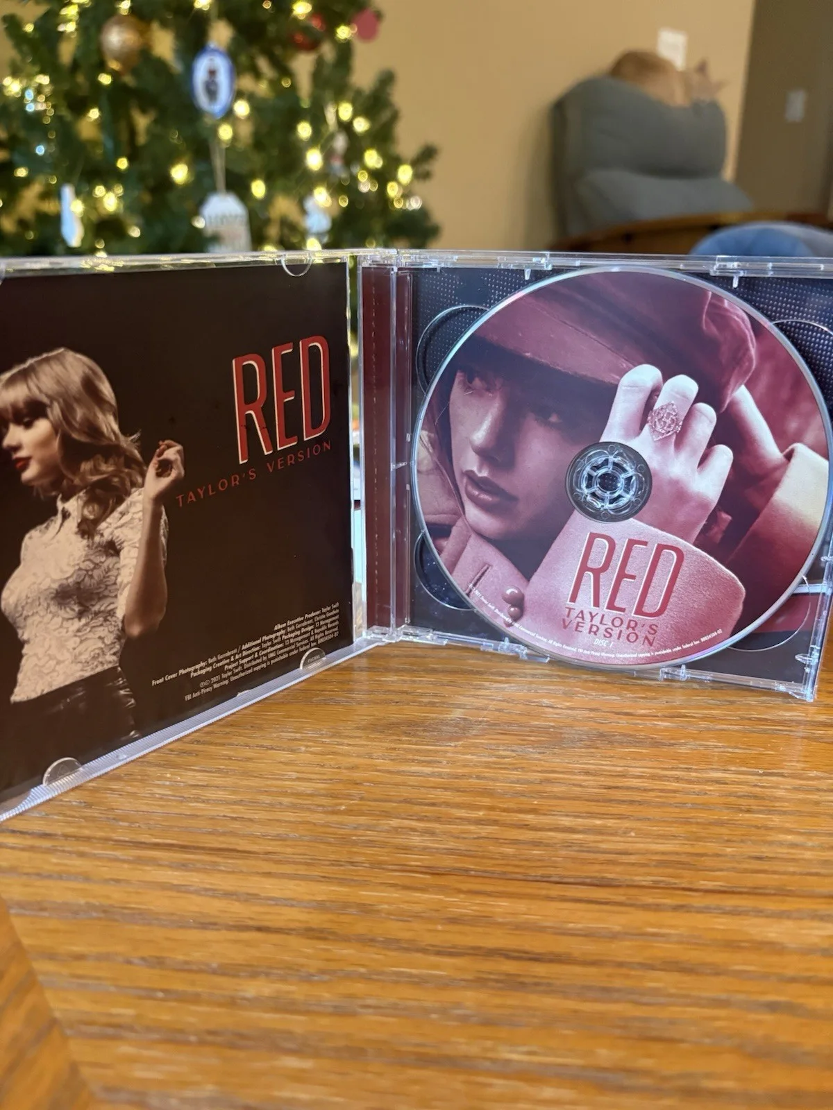 SIGNED Red (Taylor’s Version) CD | opened but unused, image 3