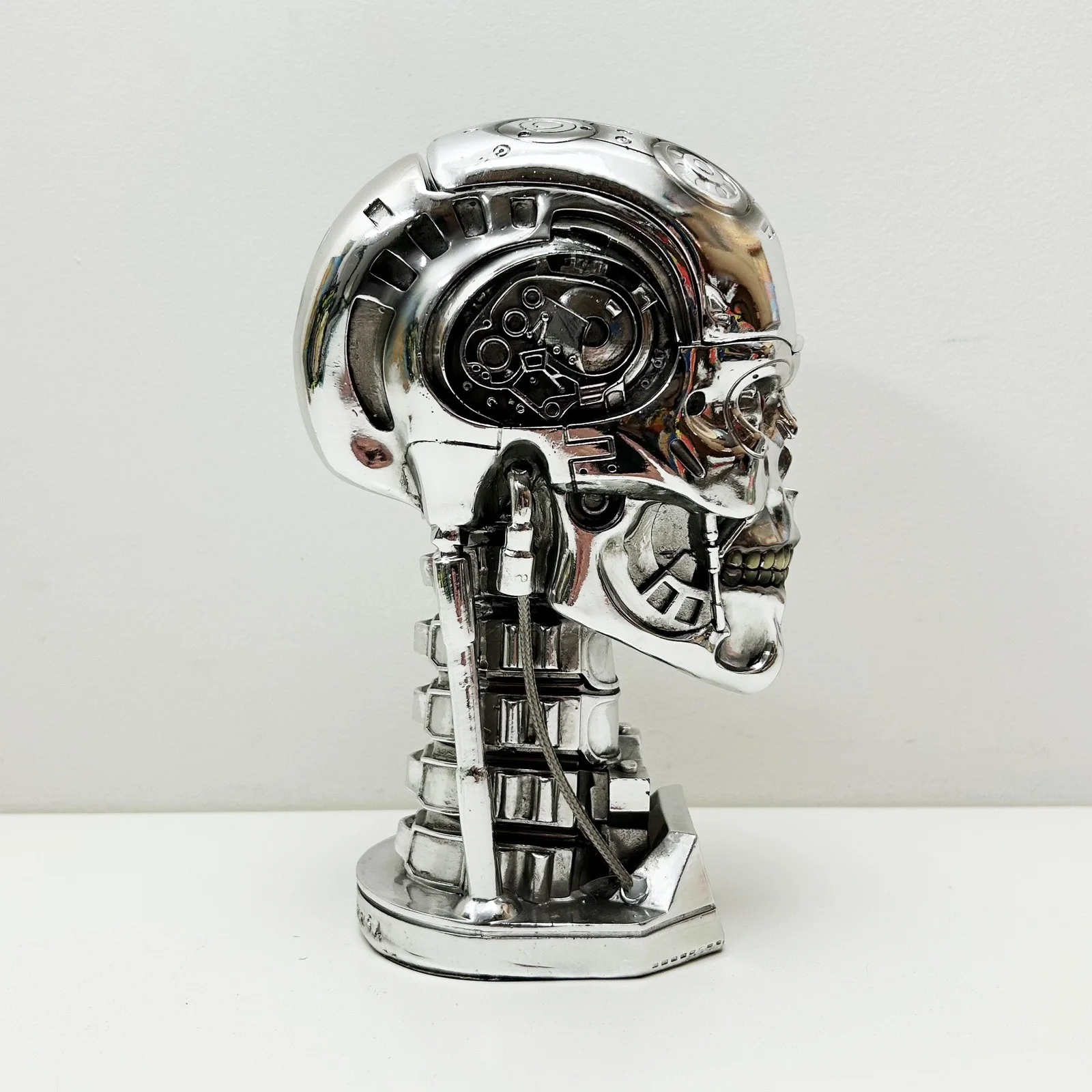 Nemesis Now TERMINATOR 2 Judgement Day T-800 Endoskeleton Resin Head Box, image 5