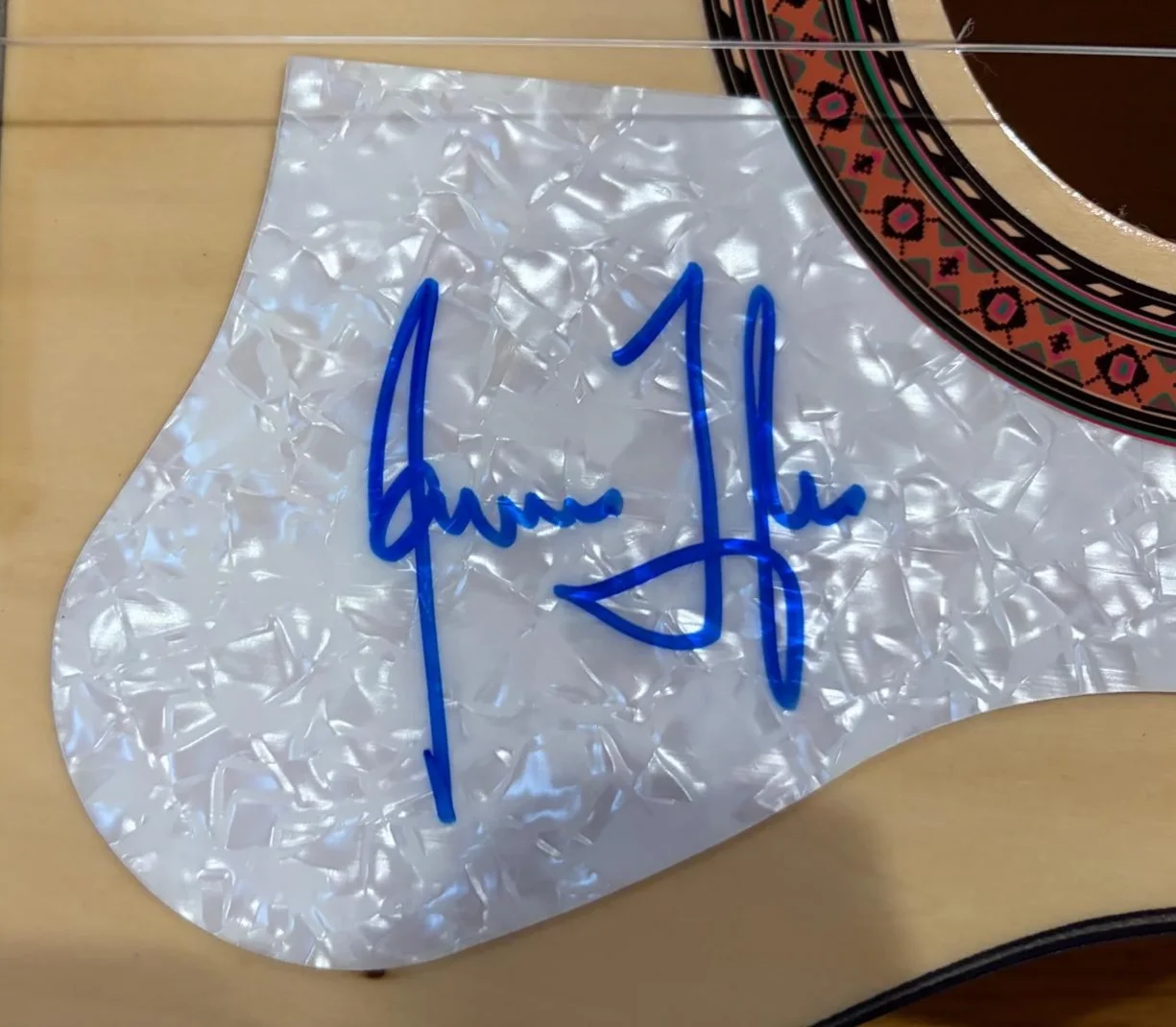 James Taylor — JAMES TAYLOR SIGNED ACOUSTIC GUITAR FIRE AND RAIN SWEET BABY JAMES PSA COA B, изображение 3