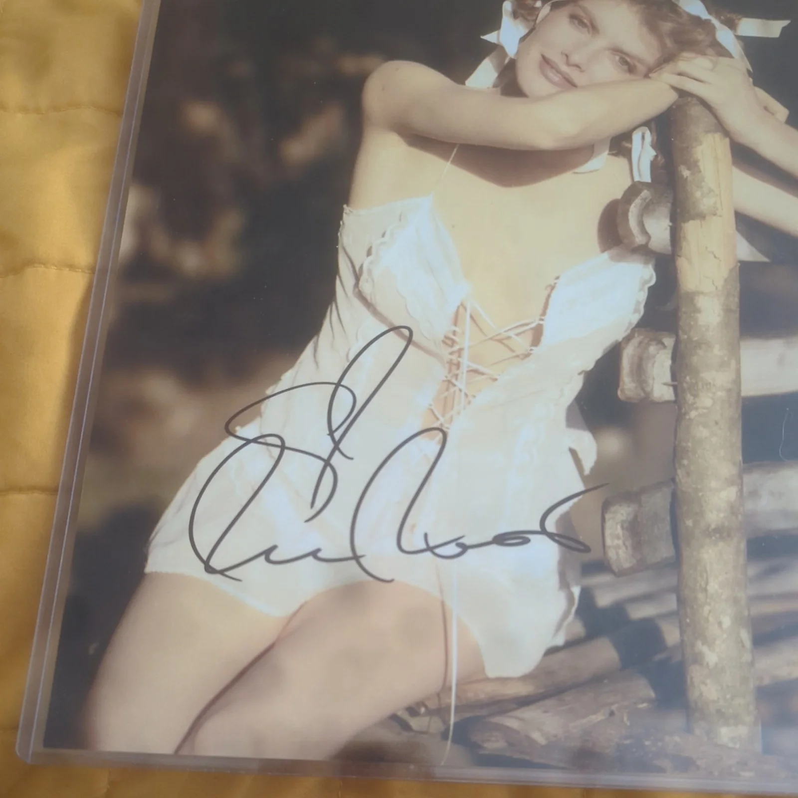 Rene Russo Actress Signed 8x10 Sexy Photo with Letter of Authenticity, изображение 2