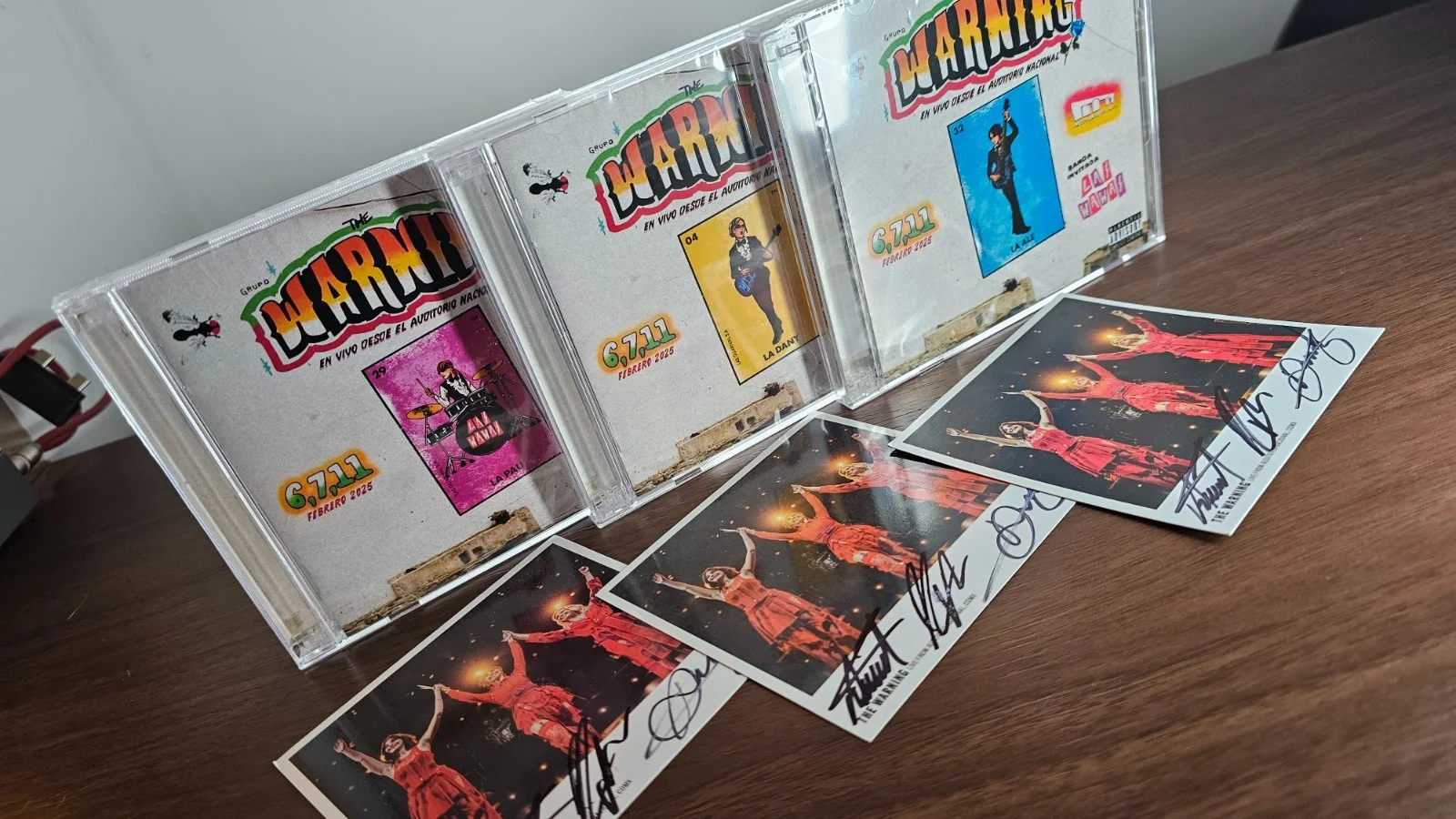THE WARNING | Live from Auditorio Nacional - 3 CD Set (Pau, Ale, Dany) | SIGNED, image 2