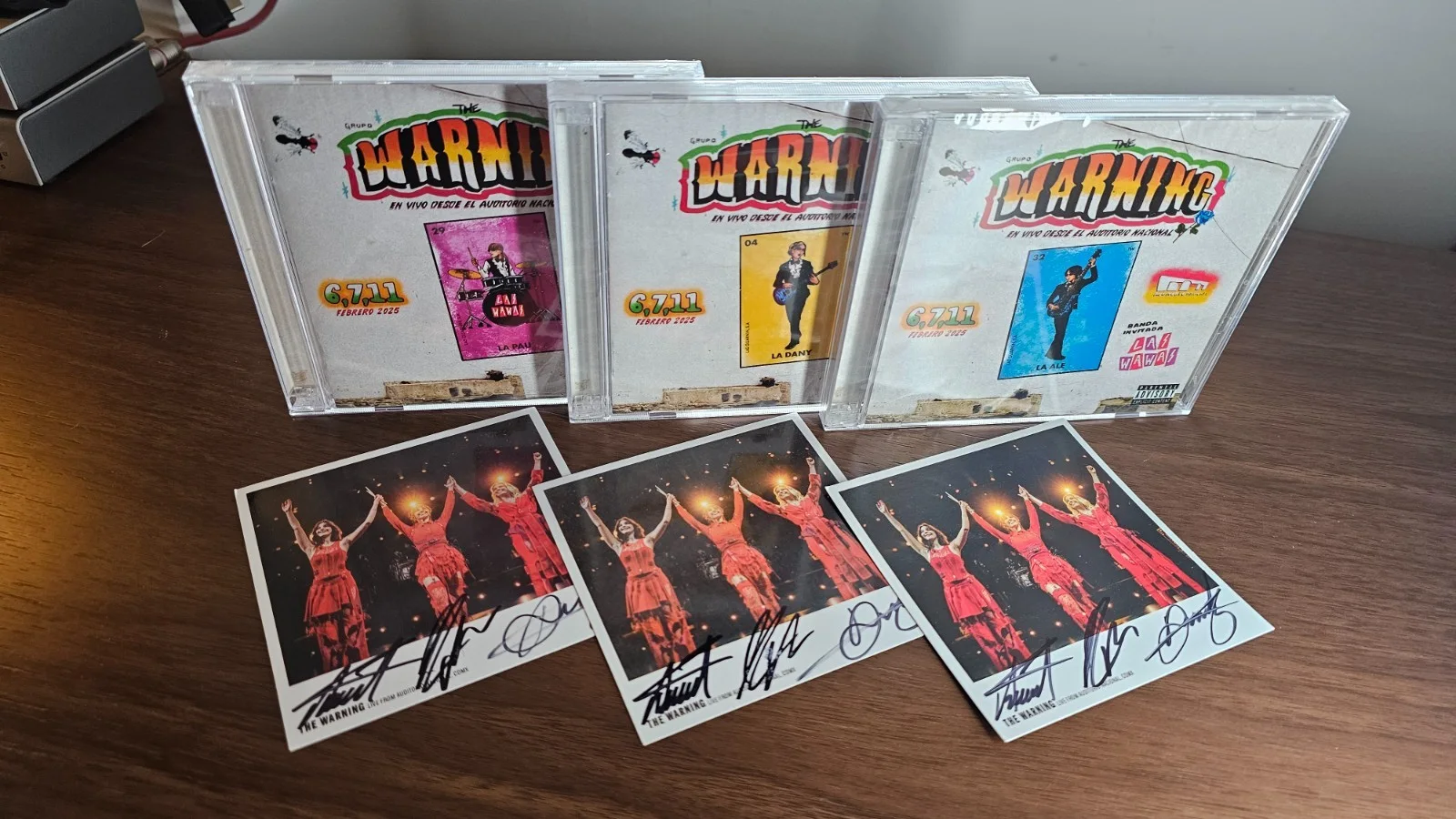 THE WARNING | Live from Auditorio Nacional - 3 CD Set (Pau, Ale, Dany) | SIGNED, image 3