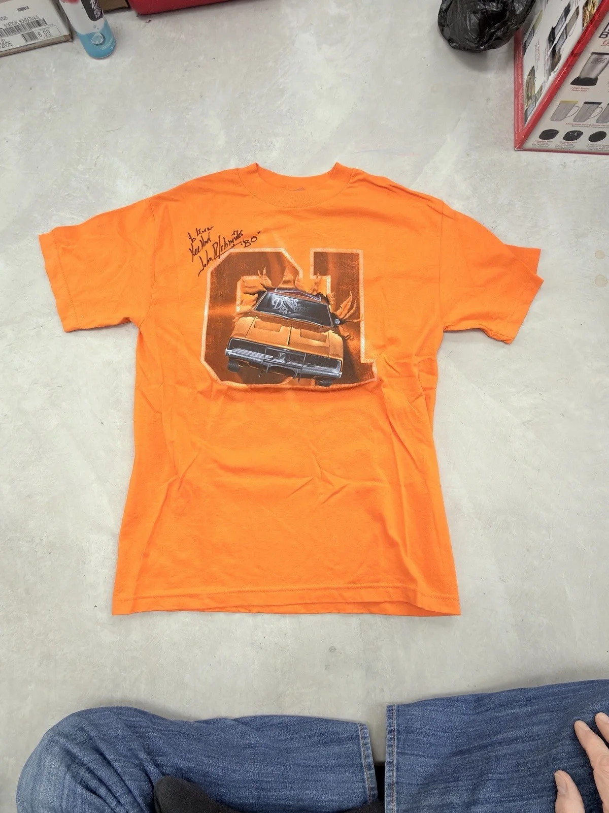 JOHN SCHNEIDER — DUKES OF HAZZARD Autographed, John Schneider ("BO") DUKESFEST 2008 T-SHIRT SizeM