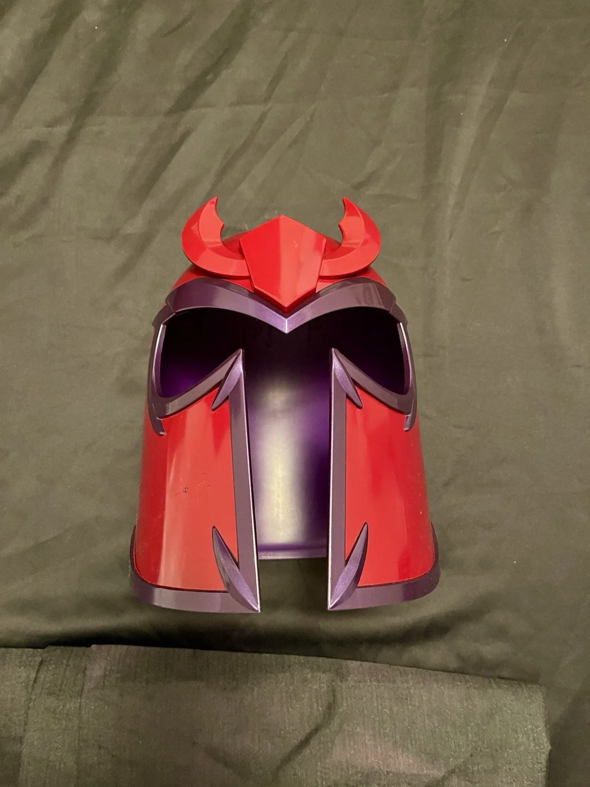 Ian McKellen — Ian McKellen Signed Magneto X-men 97 Marvel Legends FS Helmet Beckett, изображение 3