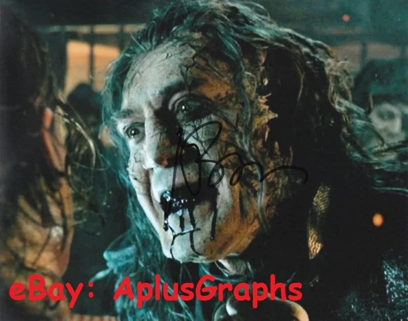 Javier Bardem — JAVIER BARDEM... Pirates Of The Caribbean 's Armando Salazar - SIGNED