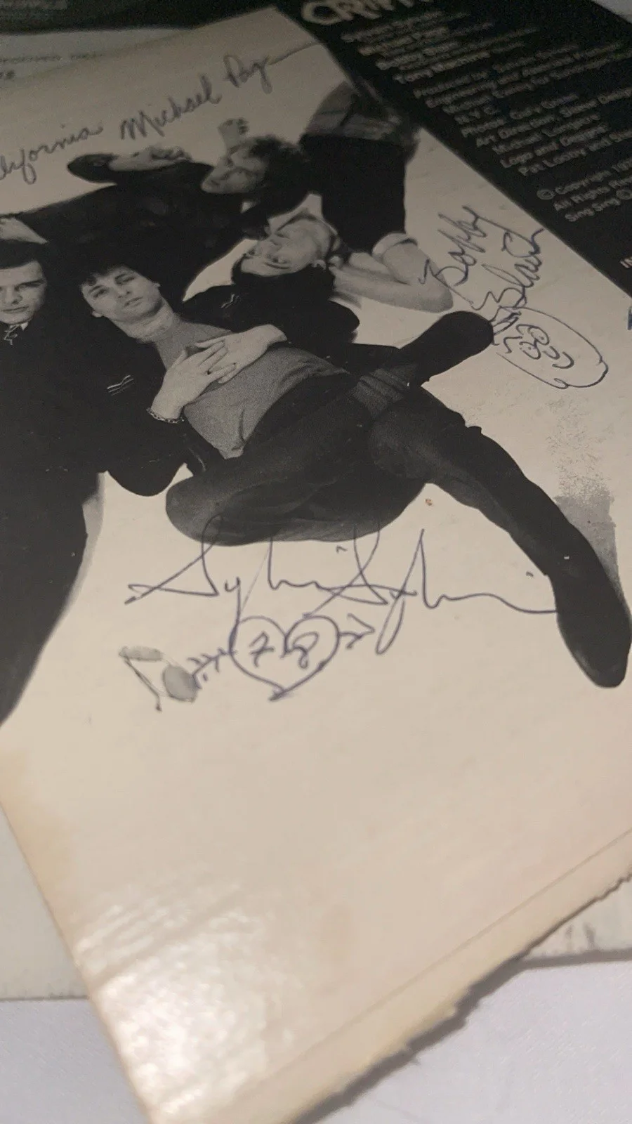 CRIMINAL$ – The Kids Are Back / The Cops Are Coming – Signed 7” Punk Vinyl, image 2