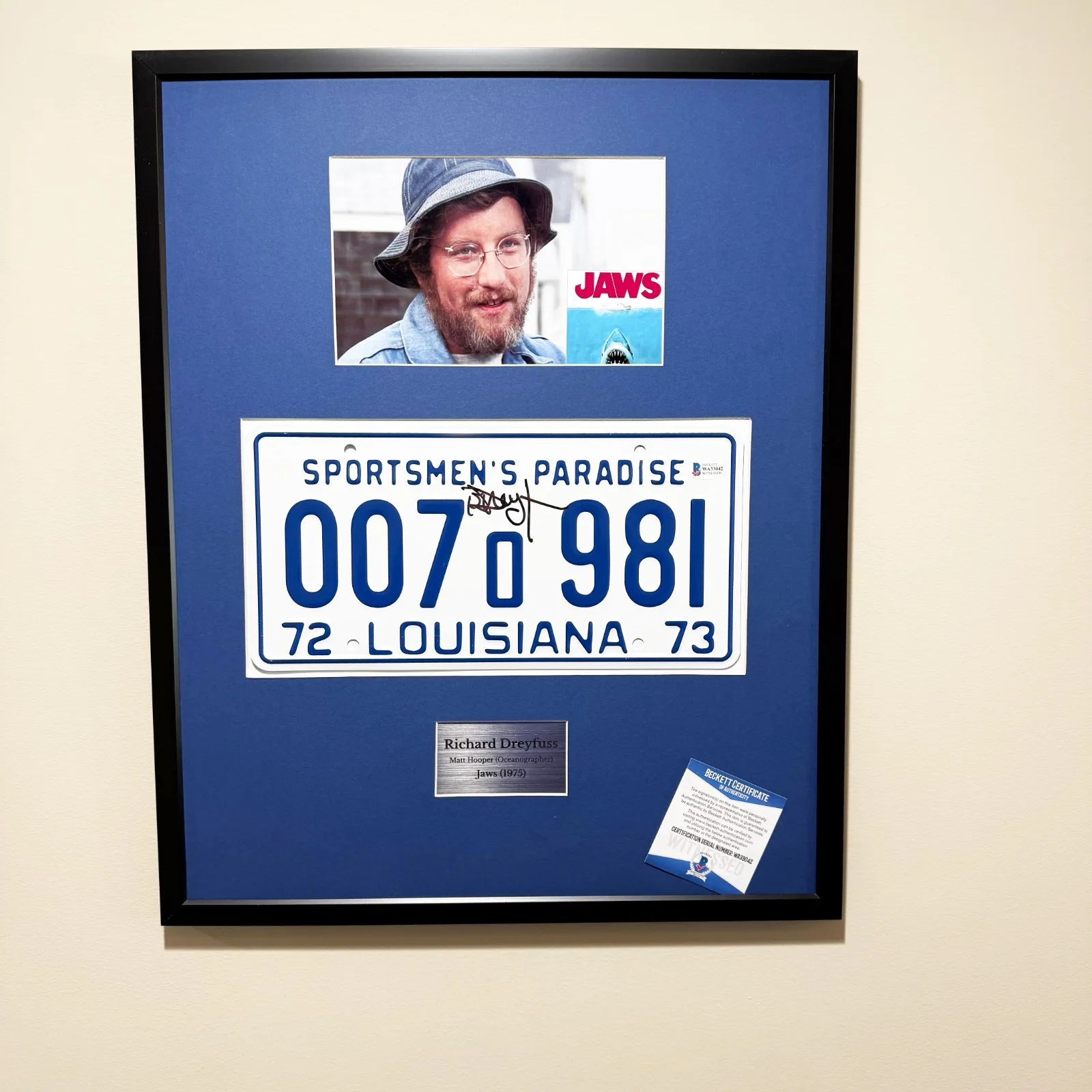 Richard Dreyfuss — Richard Dreyfuss Signed JAWS Movie License Plate Replica “007” – Beckett Witness, изображение 4