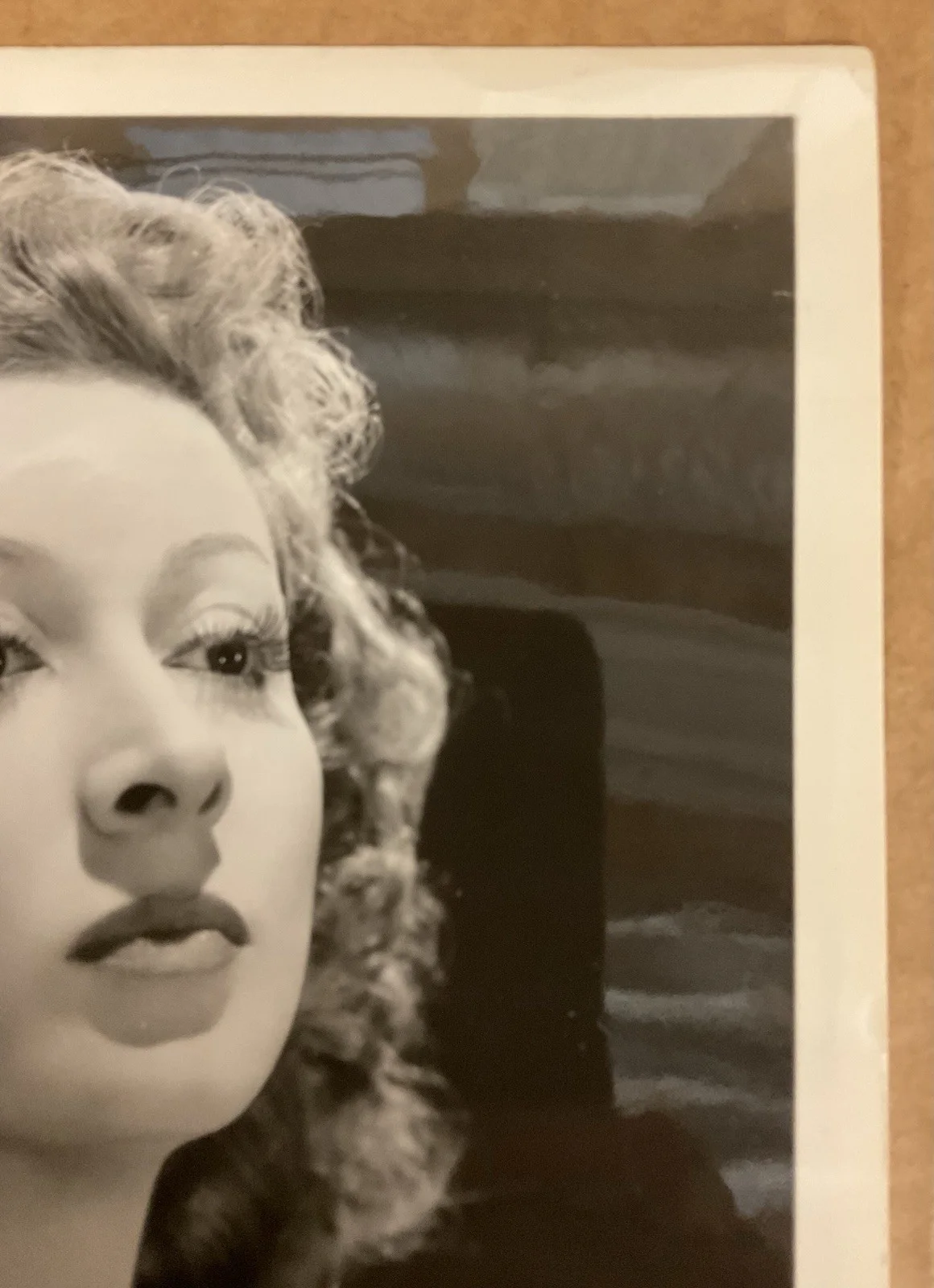 GREER GARSON AUTOGRAPHED PHOTO - 8” X 10 3/16”; Black & White; No CoA, изображение 5
