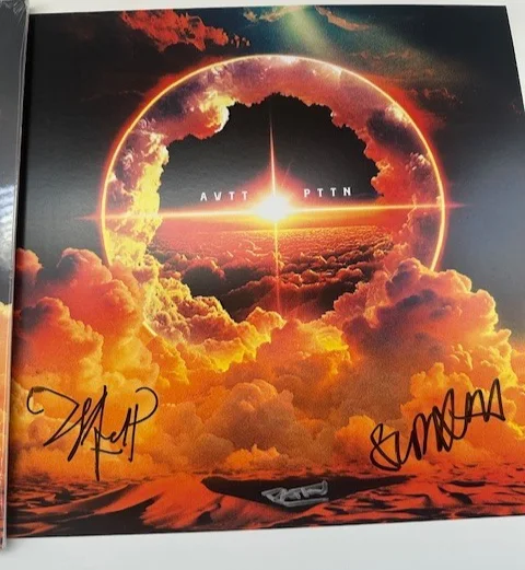 Avett Brothers and Mike Patton Signed Autographed Vinyl Record Insert AVTT/PTTN, изображение 2
