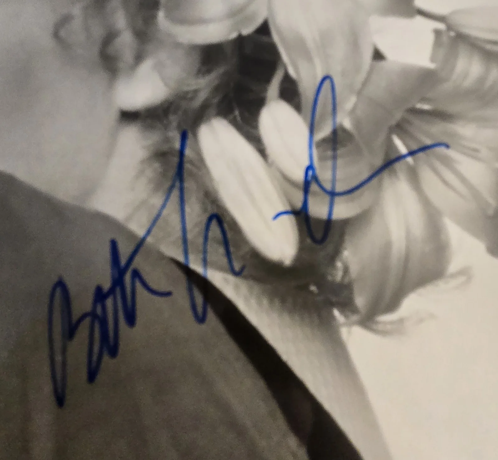 Better Midler Autographed Photograph COA, image 2