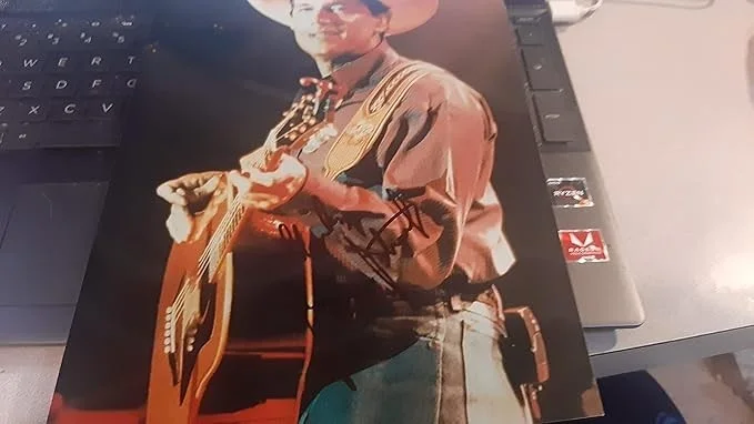 George Strait — * GEORGE STRAIT * classic early years "In Concert" signed 8x10 photo, изображение 2