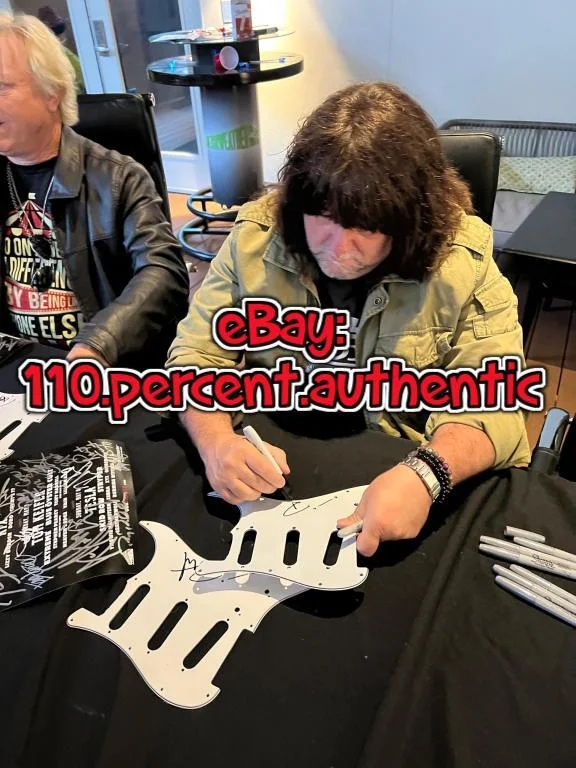 TESLA x5 ENTIRE BAND SIGNED AUTOGRAPHED GUITAR PICKGUARD *EXACT PROOF*, image 3