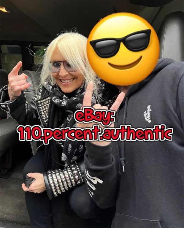 DORO PESCH WARLOCK AUTOGRAPH SIGNED GUITAR PICKGUARD *EXACT PROOF*, image 5