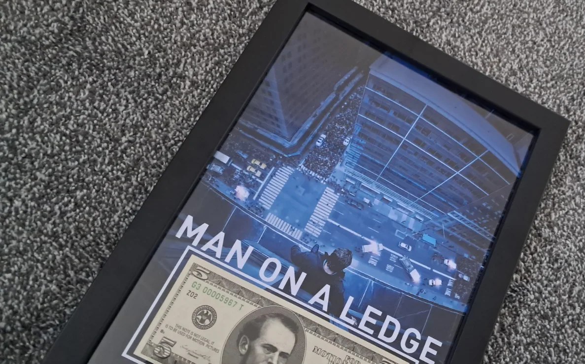Man on a Ledge (2012) - Production Used Money Prop - A4 Display, image 2
