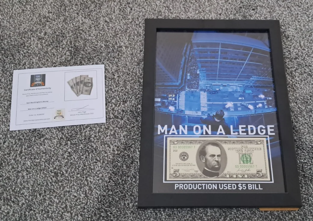 Man on a Ledge (2012) - Production Used Money Prop - A4 Display, image 5