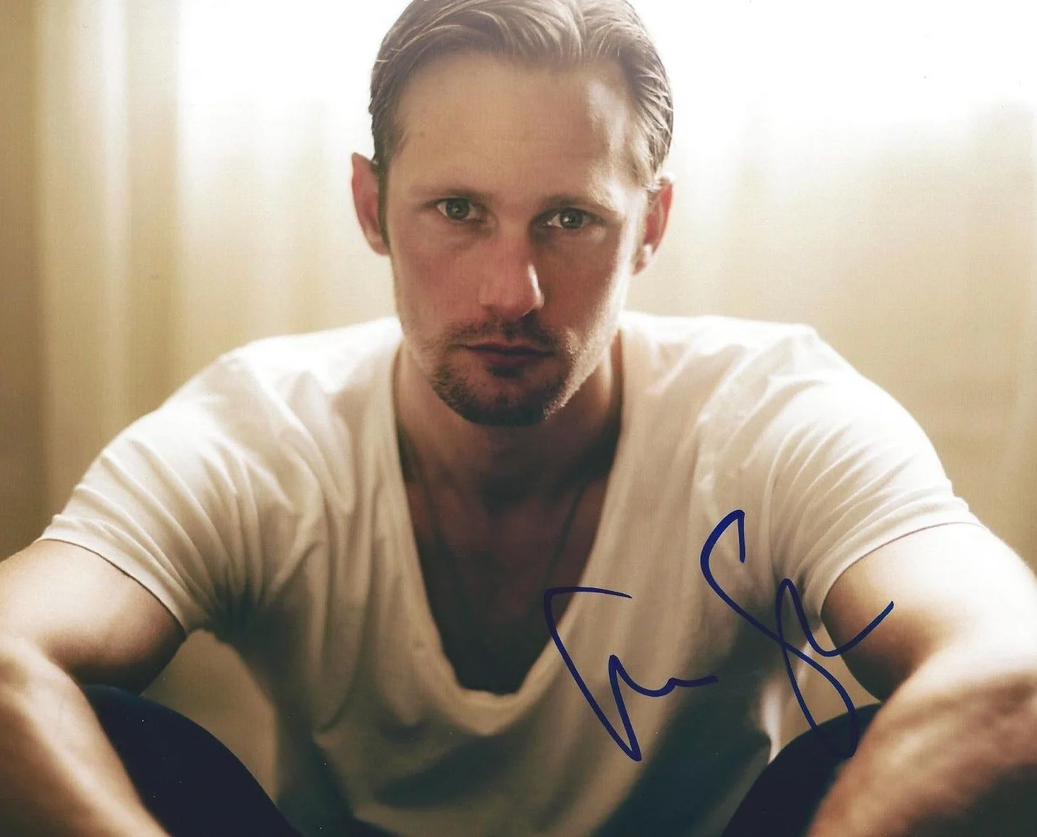 Alexander Skarsgard — Alexander Skarsgard signed 8x10 photo in person. Murderbot. Succession, изображение 2