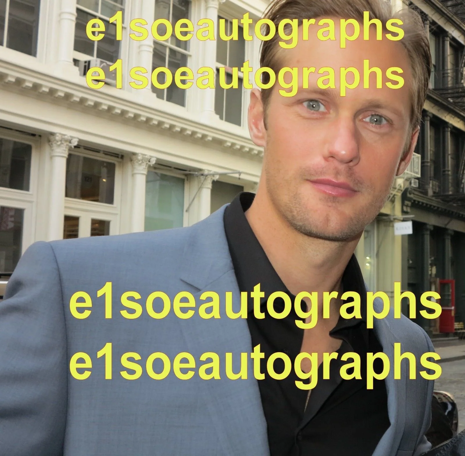 Alexander Skarsgard — Alexander Skarsgard signed 8x10 photo in person. Murderbot. Succession, изображение 3