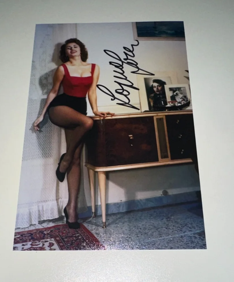 Sophia Loren — Sophia Loren signed sexy 4x6 Italian Actress Two Women Oscar