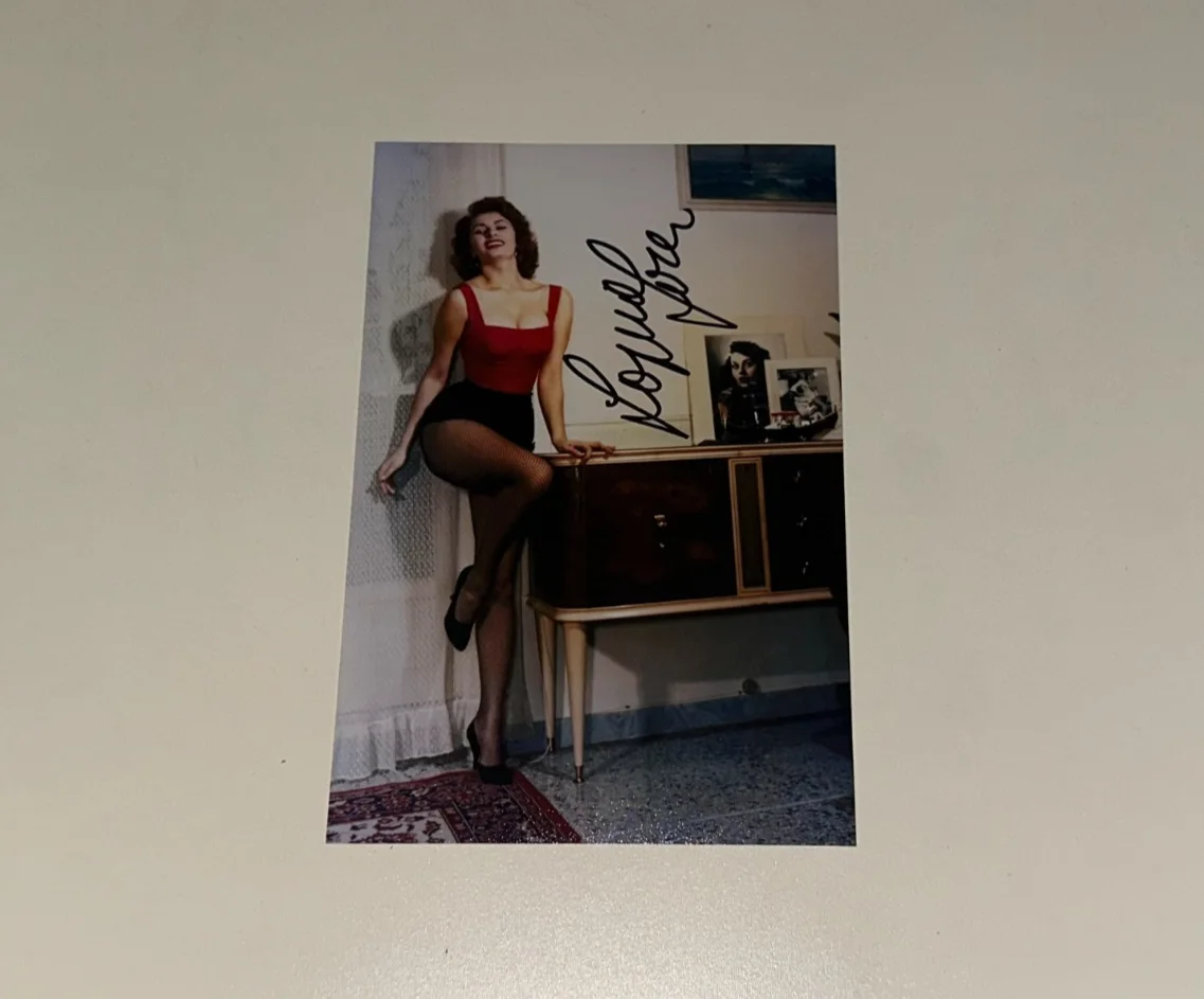 Sophia Loren — Sophia Loren signed sexy 4x6 Italian Actress Two Women Oscar, изображение 4