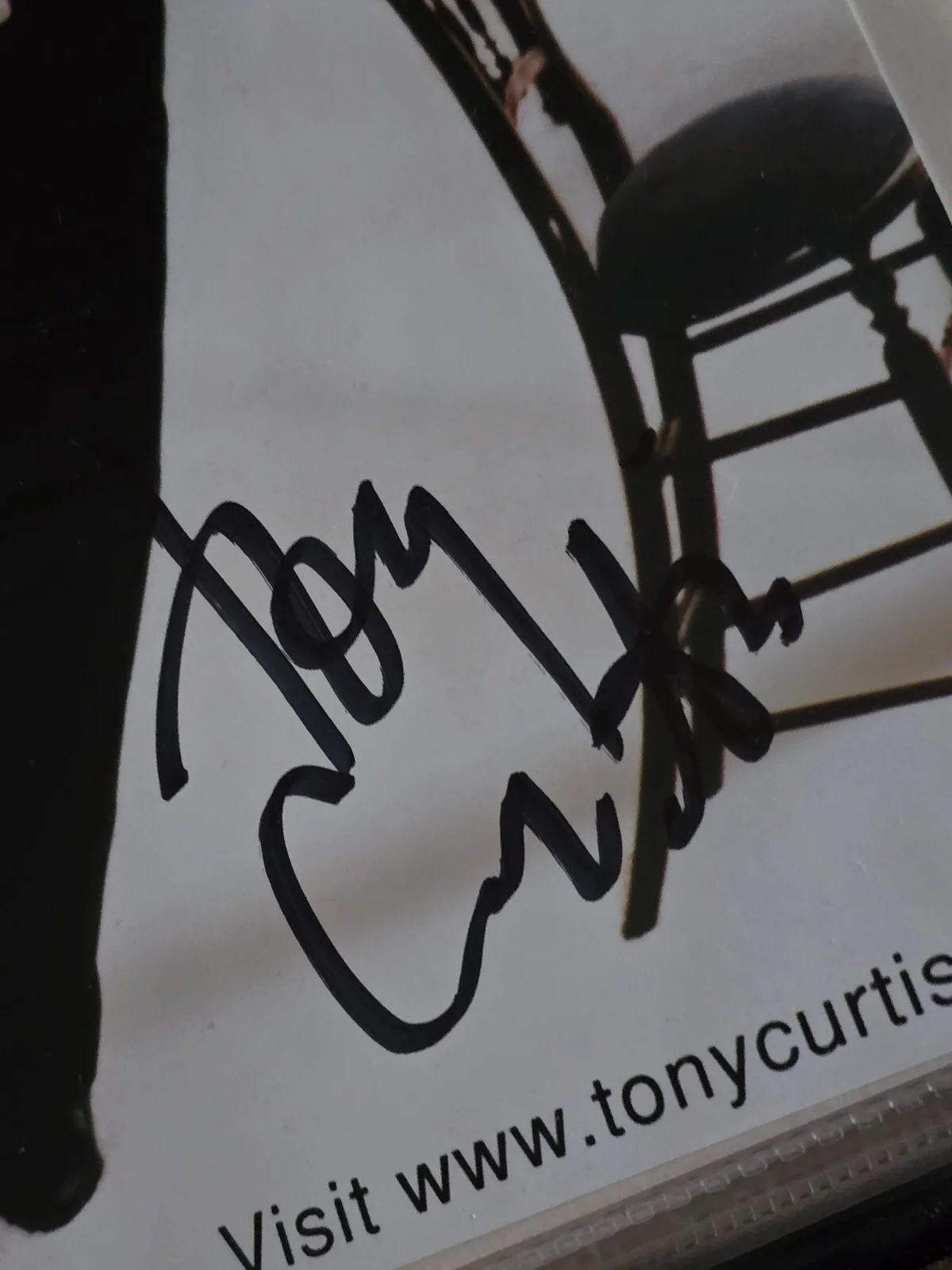 Tony Curtis — Tony Curtis SIGNED Photo ("Some Like It Hot/Spartacus") Movie Legend AUTOGRAPHED, изображение 2