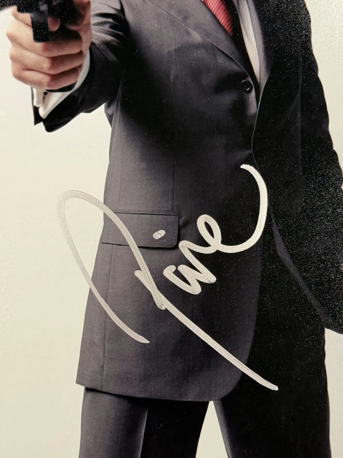 Pierce Brosnan — PIERCE BROSNAN GOLDEN EYE SIGNED AUTOGRAPH 11x14 PHOTO BECKETT COA BT97918, изображение 2