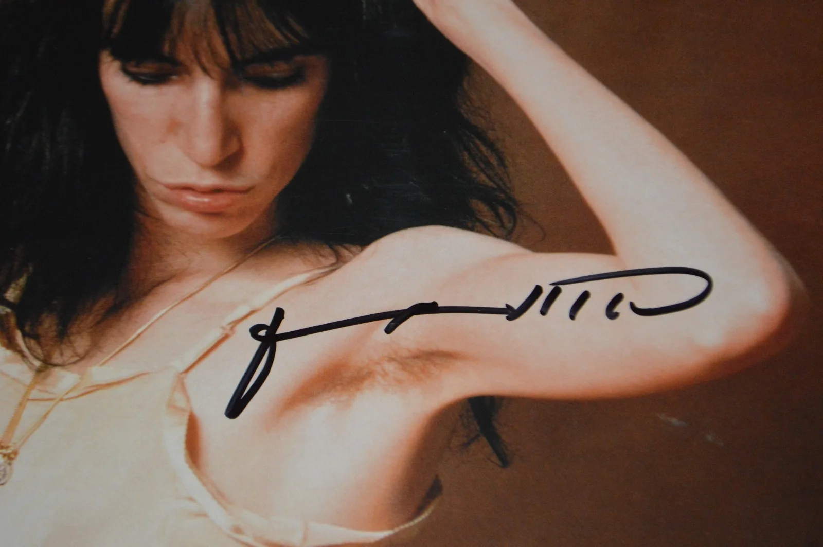Patti Smith Autographed "Easter" Vinyl LP Cover with Beckett Hologram, изображение 3