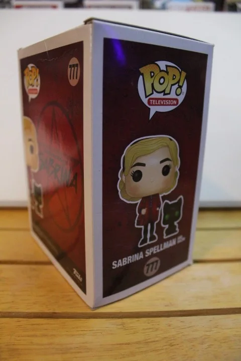 Kiernan Shipka — Signed Funko Pop #777 - Sabrina Spellman, Kiernan Shipka + COA, изображение 3