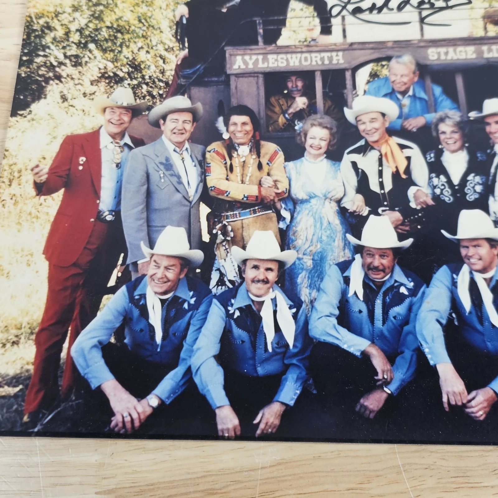 Lash LaRue — Lash LaRue Autographed Western Movie Stars Promo Photo 8 x 10, изображение 4