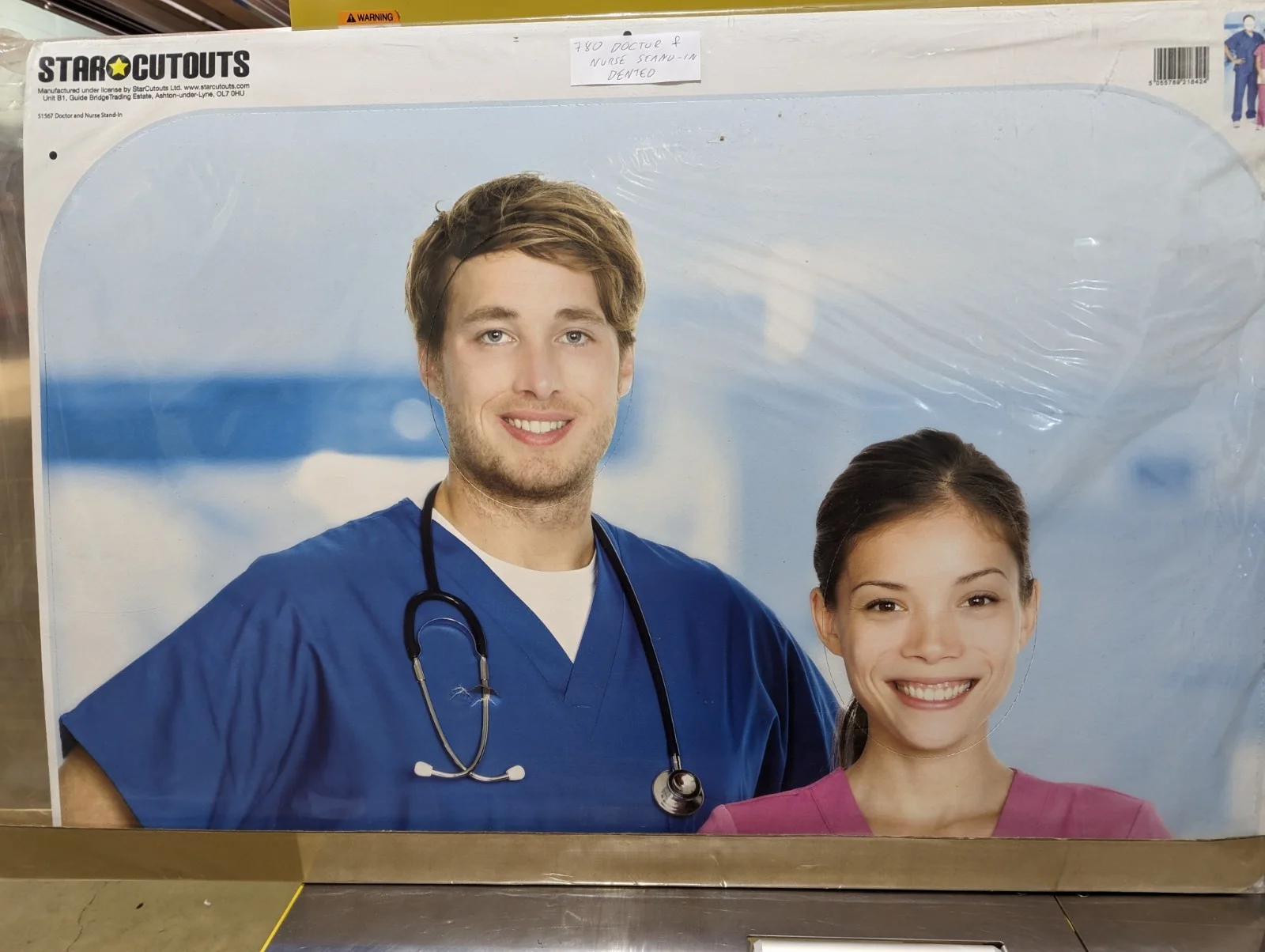 Doctor and Nurse Health Workers Stand-in Cardboard Cutout **Damaged**, изображение 2