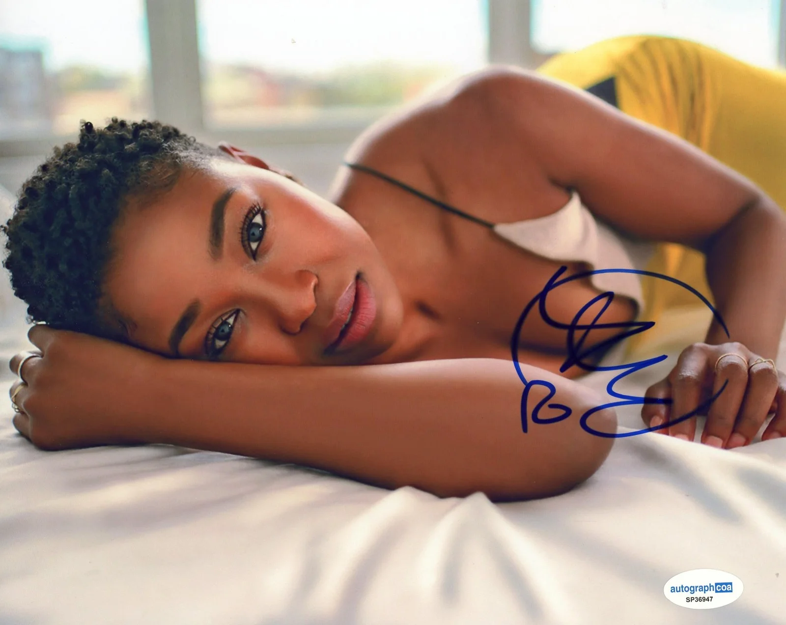 Adrianna Mitchell — Adrianna Mitchell "Snowfall" AUTOGRAPH Signed Autographed 8x10 Photo ACOA, изображение 2