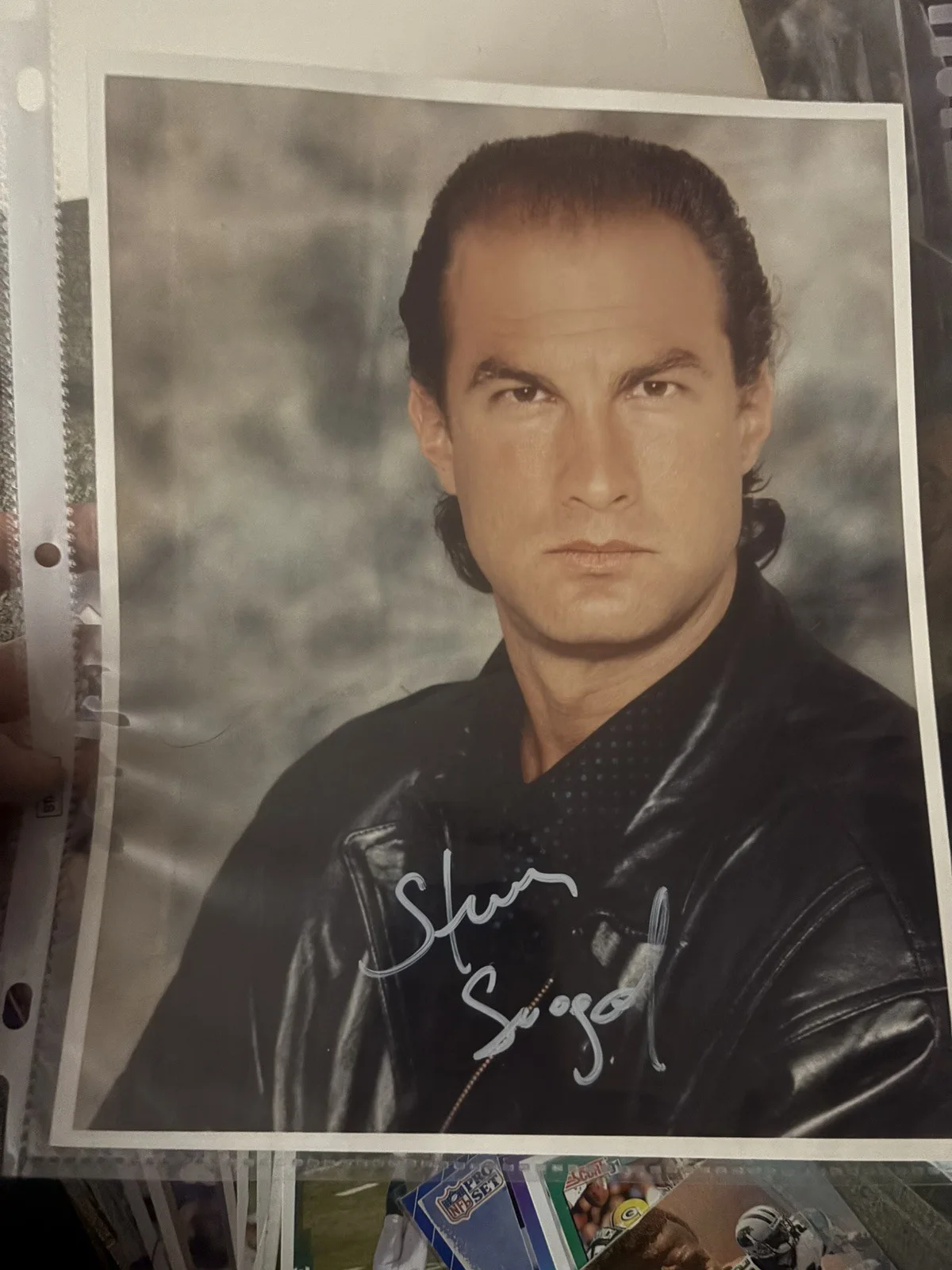 Steven Seagal — STEVEN SEAGAL SIGNED AUTOGRAPHED 8X10 PHOTO COA Showcases USA ON DEADLY GROUND, image 2