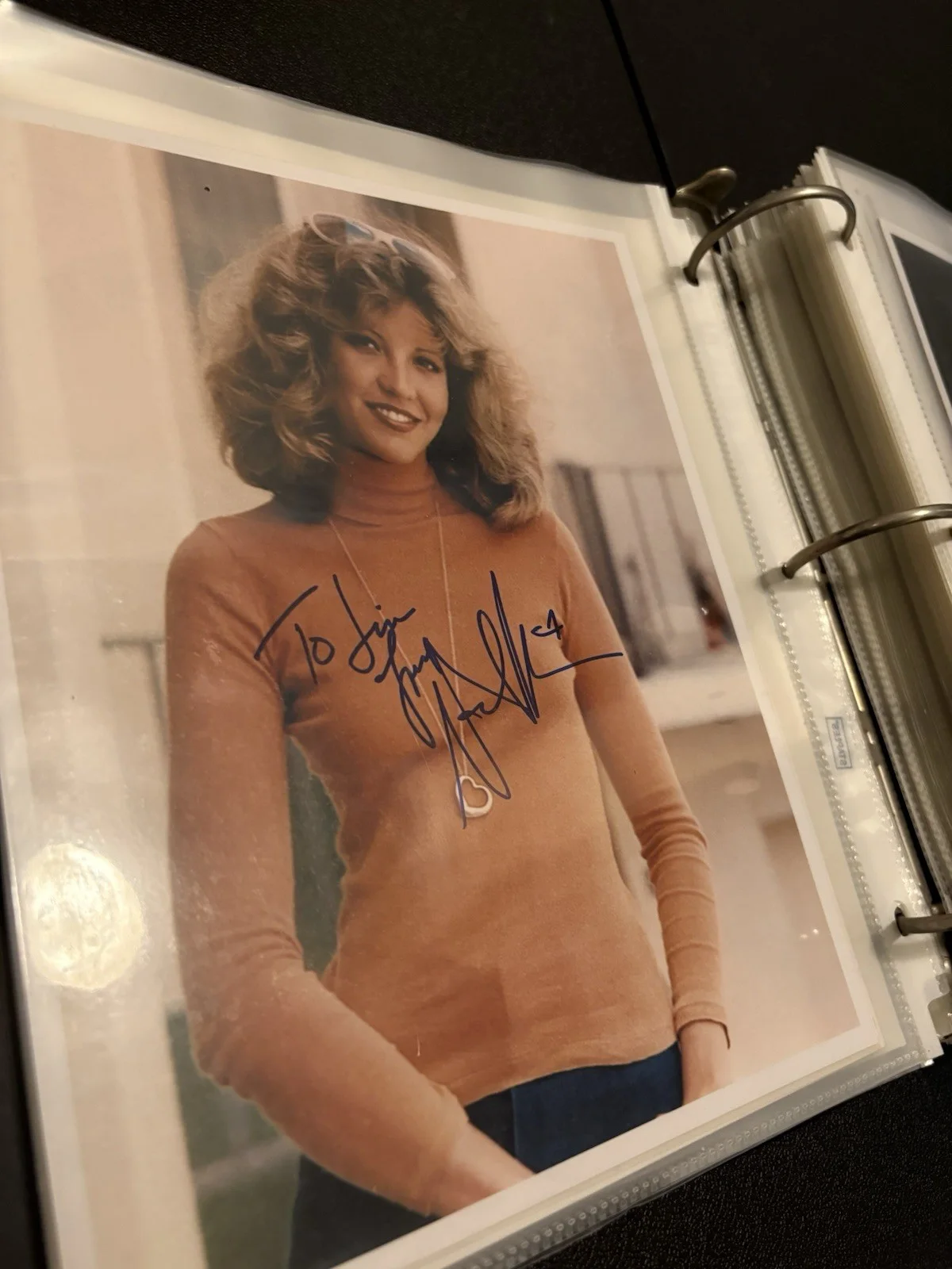 Nancy Allen Signed 8x10 Color Photo - Orange Turtleneck, изображение 2