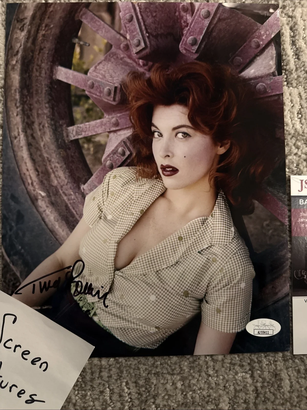 Tina Louise Stunning 8x10 Hand Signed Autograph JSA COA, изображение 2