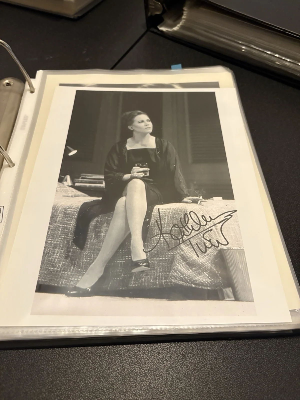 Kathleen Turner Signed 8x10 B&W Stage Still - Authentic Autograph, image 2