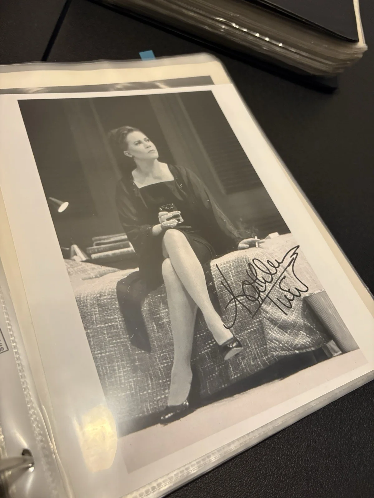 Kathleen Turner Signed 8x10 B&W Stage Still - Authentic Autograph, image 3