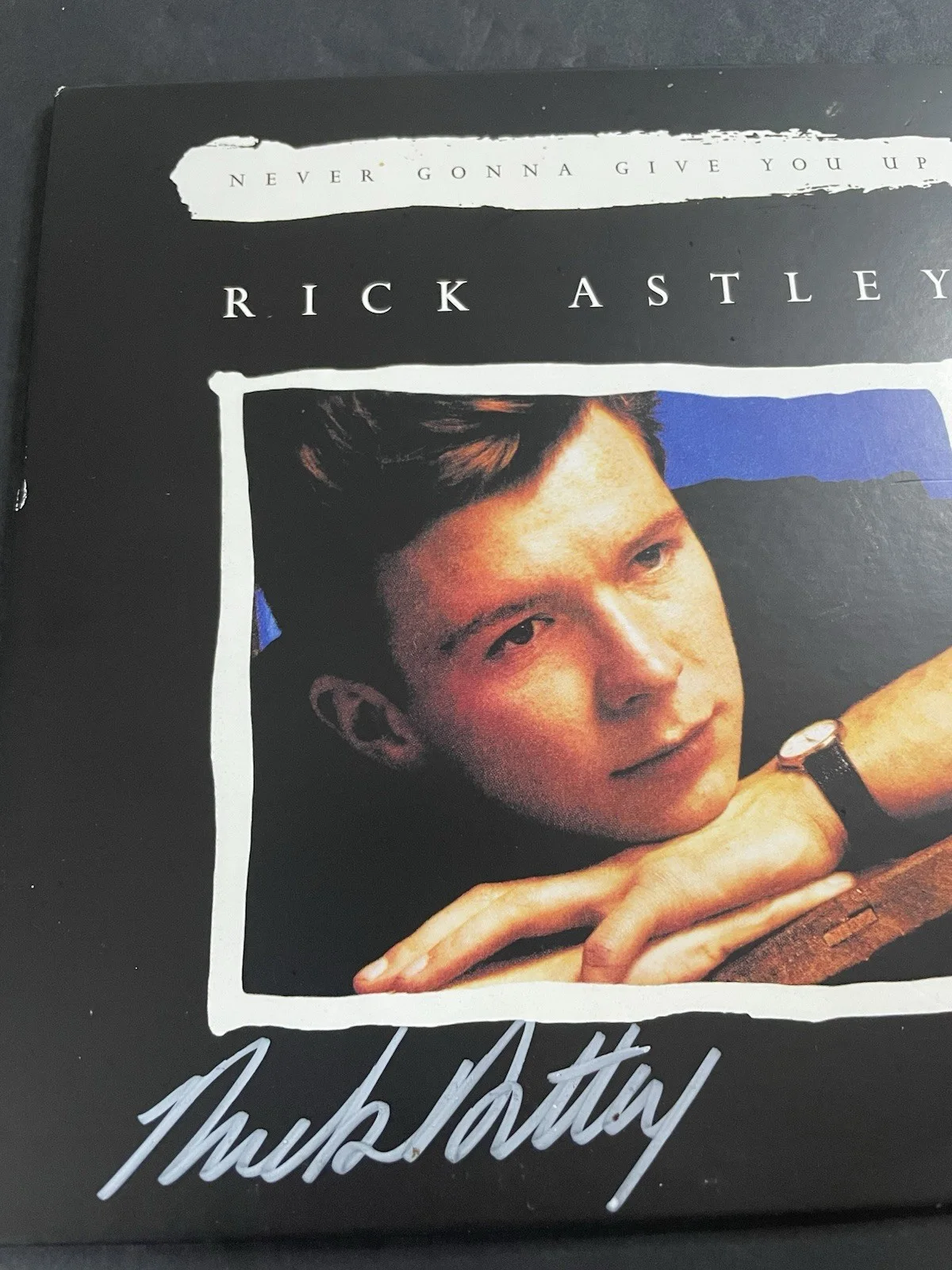 Rick Astley Signed Never Gonna Give You Up 45 Vinyl Record 7” Limited Edition, изображение 3