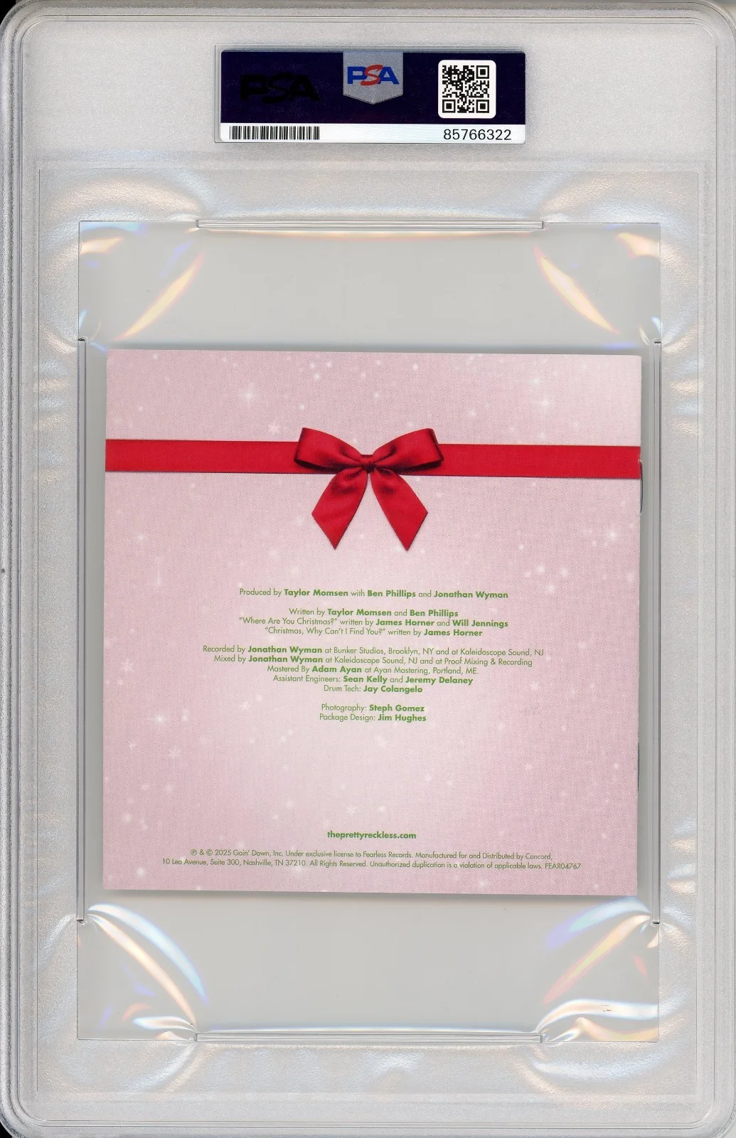 SIGNED Taylor Momsen Pretty Reckless Christmas CD Booklet Book Auto PSA DNA COA, изображение 2