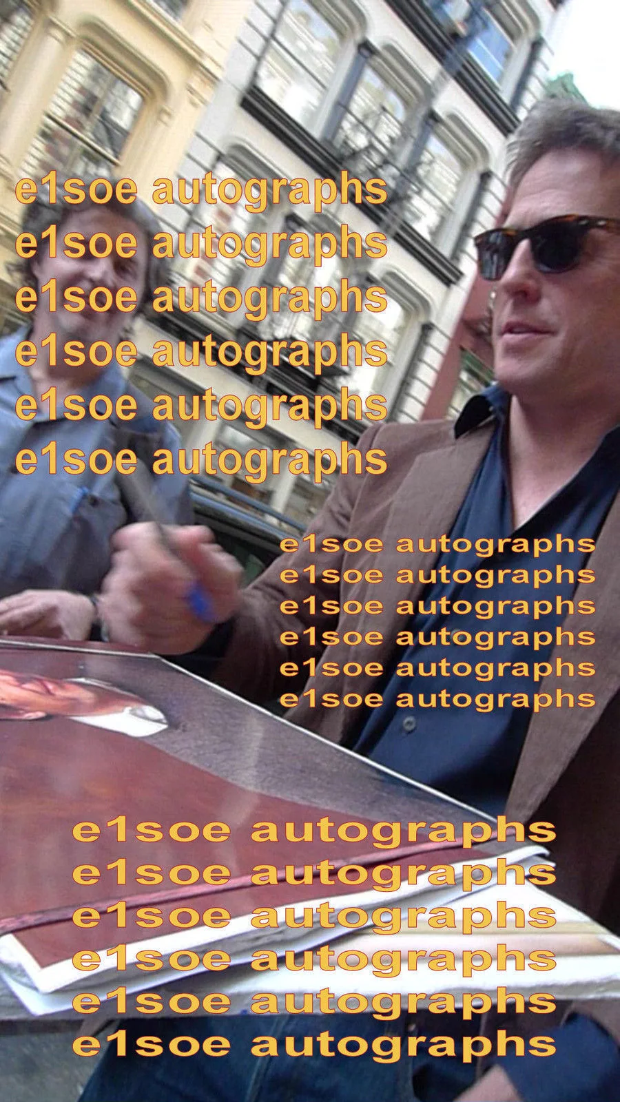 Hugh Grant — Hugh Grant signed Four Weddings 8x10 Photo in person. Exact Proof. Bridget Jones, изображение 4