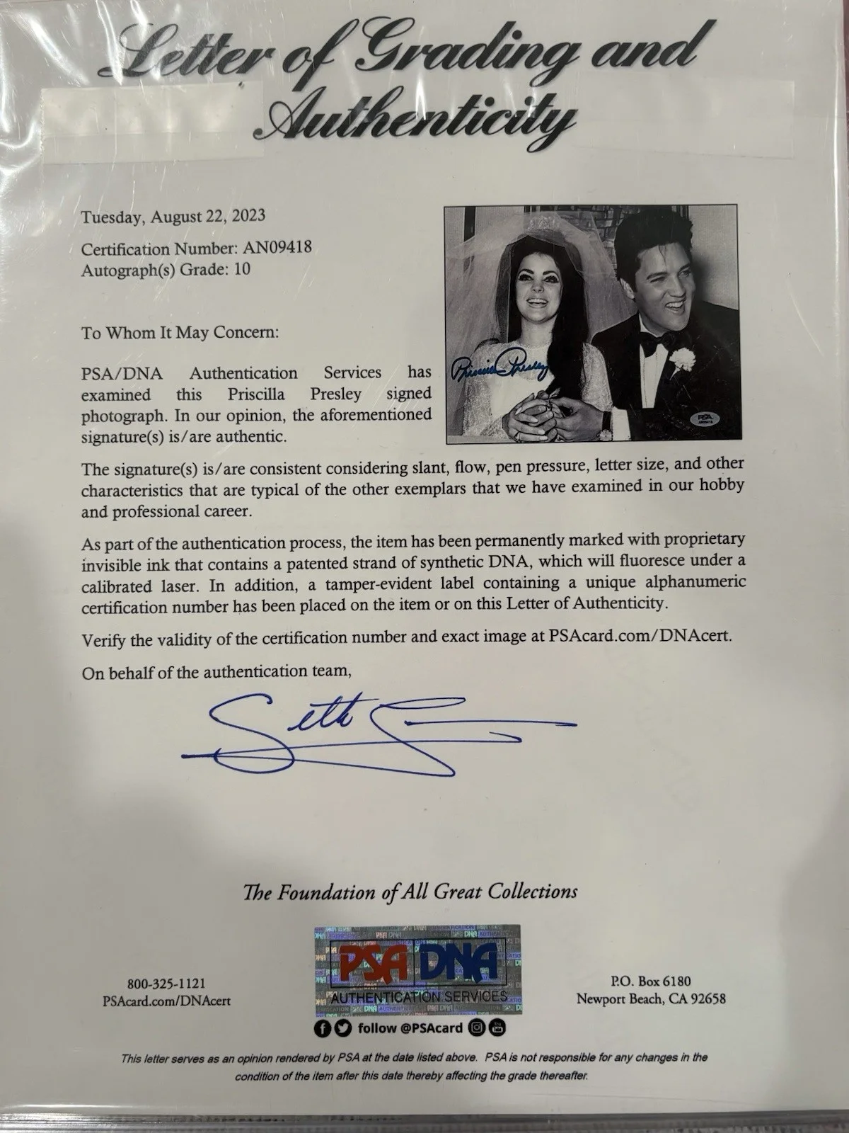 Elvis Presley Signed Wedding Photo By Priscilla Presley Graded PSA Gem Mint 10, изображение 3