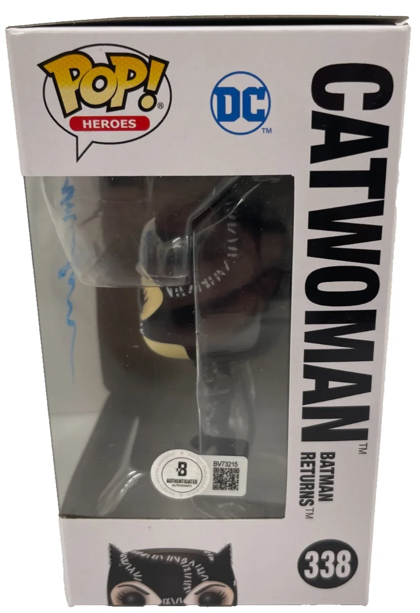 Michelle Pfeiffer — Michelle Pfeiffer Signed Catwoman Funko Batman Returns Autograph Beckett, image 2