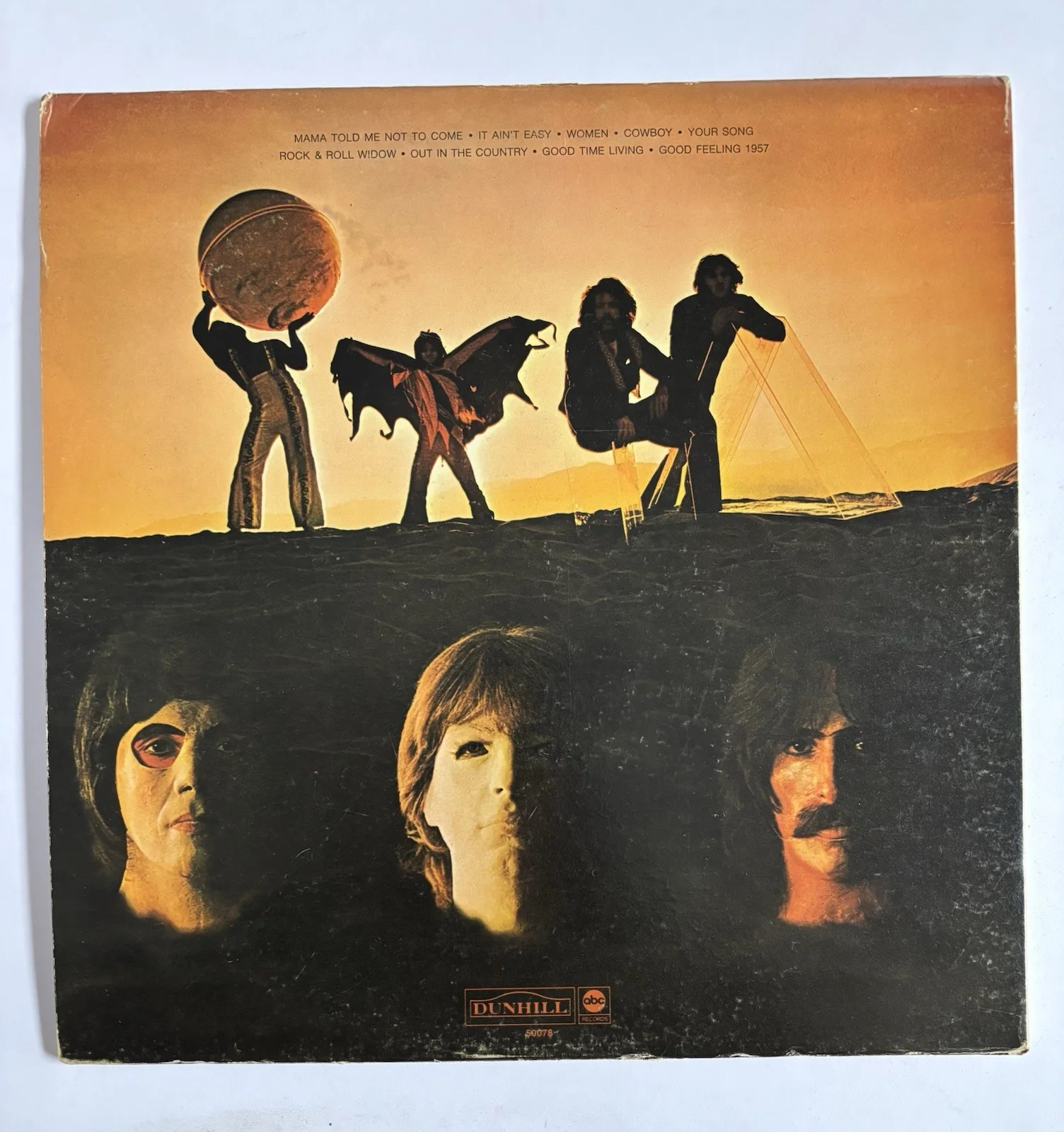CHUCK NEGRON & DANNY HUTTON Signed THREE DOG NIGHT LP Vinyl Album It Ain’t Easy, изображение 4