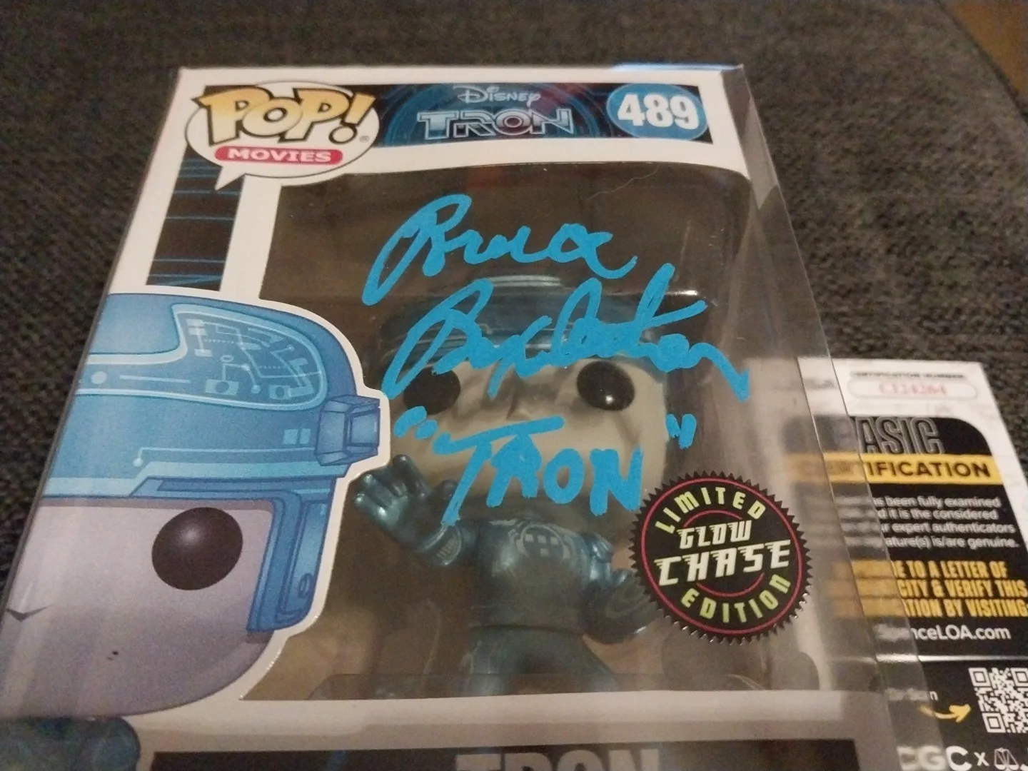Bruce Reitherman — Bruce Boxleitner Signed Autographed TRON Funko Pop JSA Certified Glow Chase, image 2